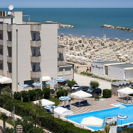 Hotel Atlantic Rimini Bagian luar foto